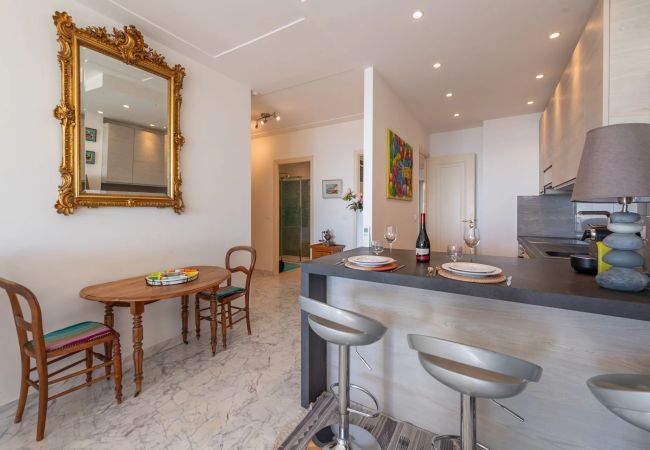 Apartment in Beaulieu-sur-Mer - Charlotte Apartment in Beaulieu-sur-Mer - Charlotte