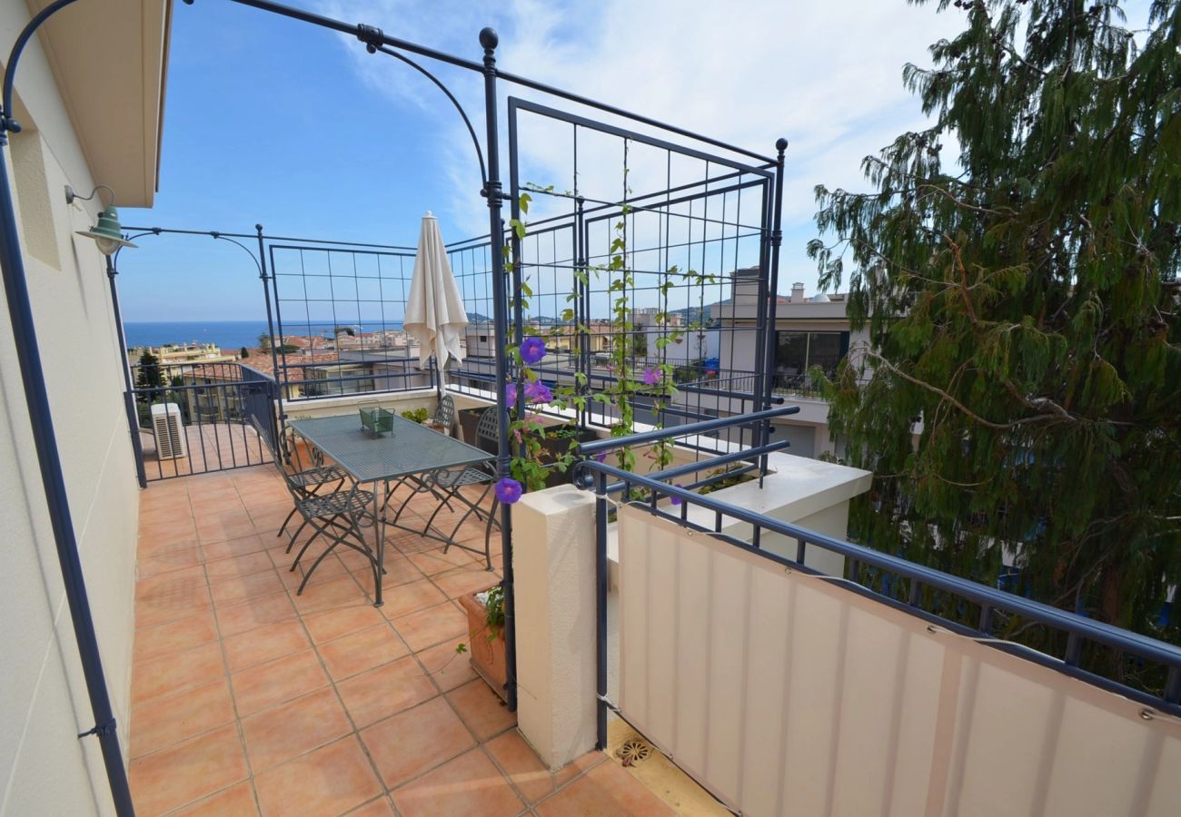 Apartment in Beaulieu-sur-Mer - julie