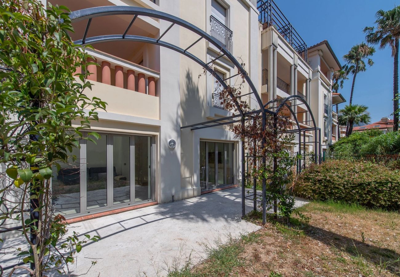 Apartment in Beaulieu-sur-Mer - Alexeev 4173338