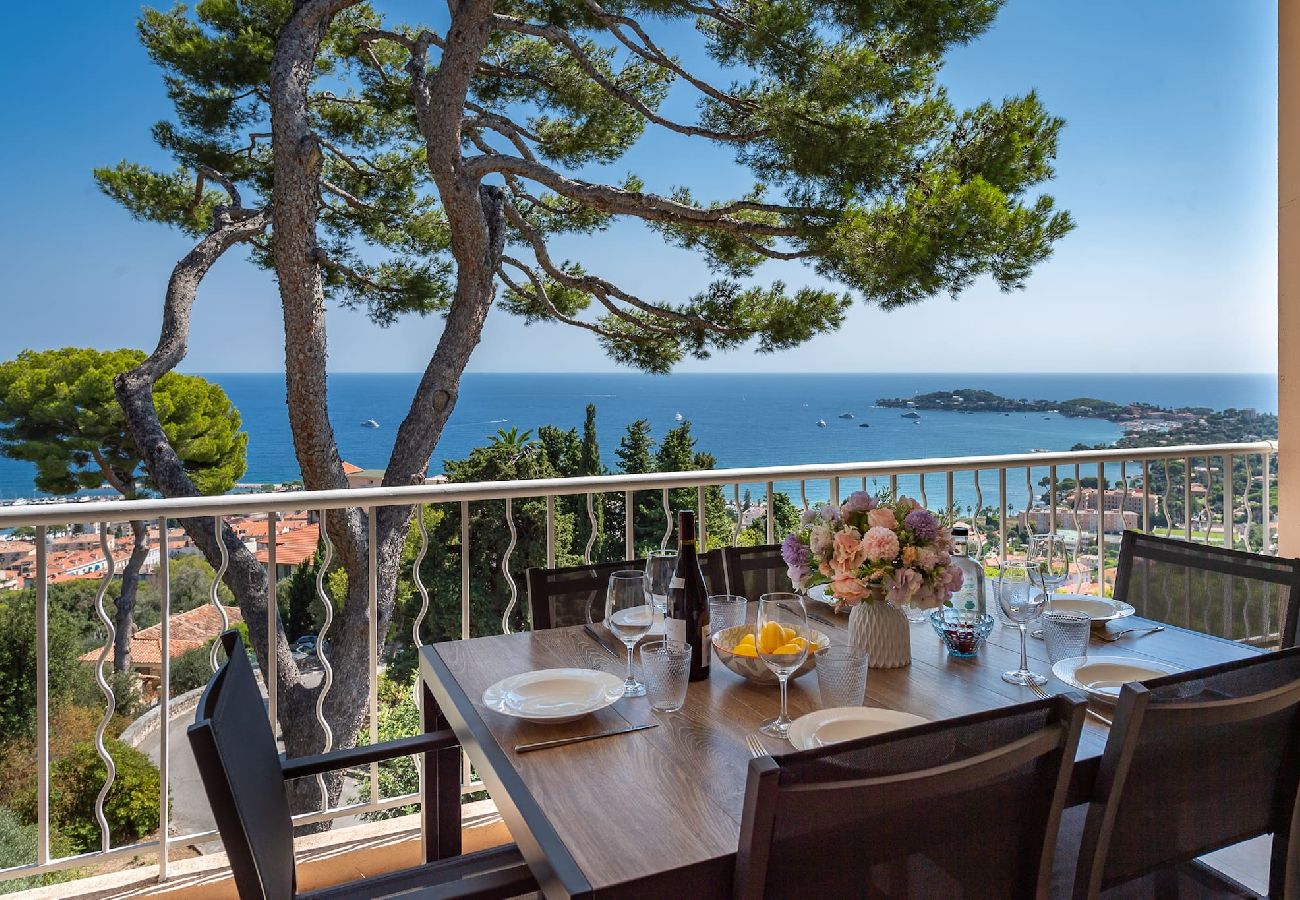 Appartement à Villefranche-sur-Mer - Roman