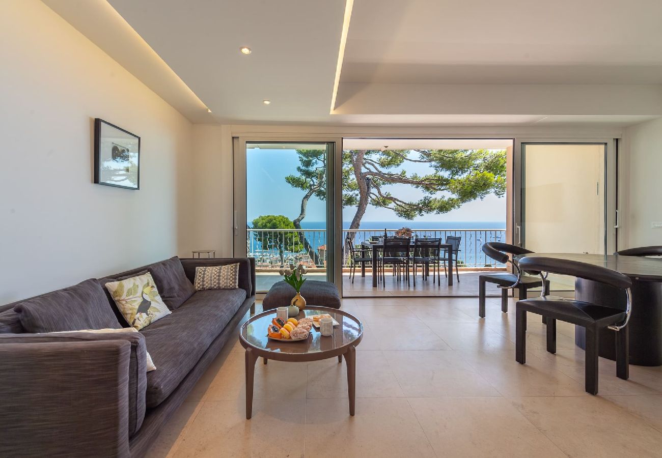 Appartement à Villefranche-sur-Mer - Roman